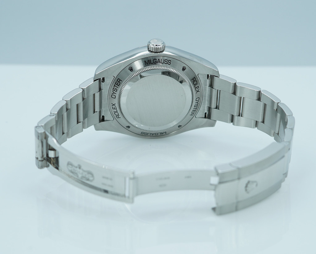 Rolex 116400GV MILGAUSS GREEN CRYSTAL Z BLUE DIAL 2021 FULL SET