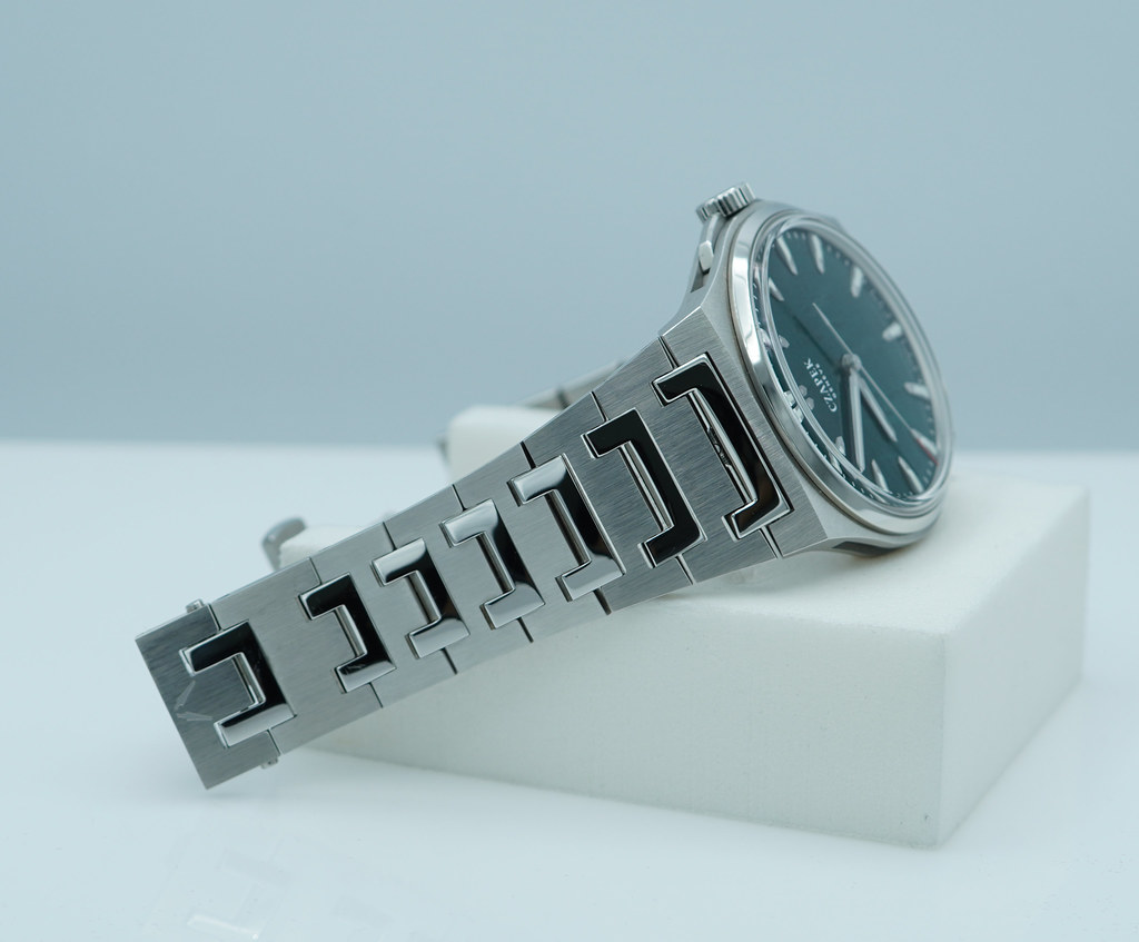 CZAPEK ANTARCTIQUE GREEN METEOR LIMITED EDITION OF 100 UNITS 2025