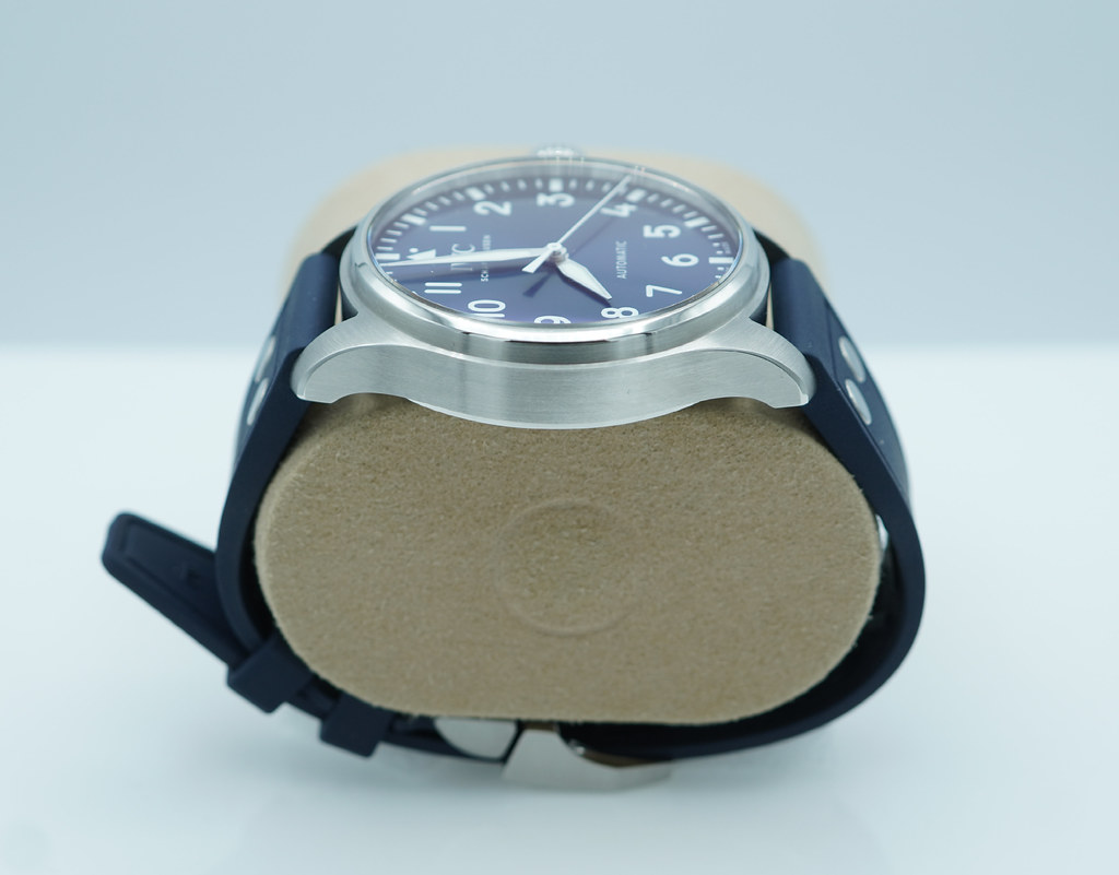 Iwc BIG PILOT 43MM BLUE DIAL IW329303 2022 WARRANTY EXTRA STRAPS