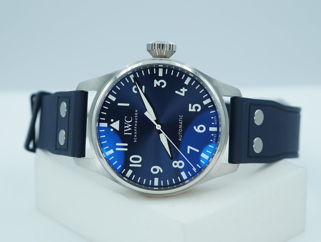 Iwc BIG PILOT 43MM BLUE DIAL IW329303 2022 WARRANTY EXTRA STRAPS