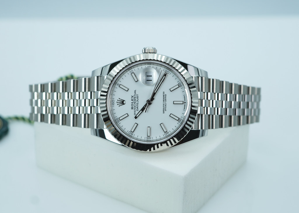 BRAND NEW Rolex 126334 DATEJUST 41 FLUTED BEZEL WHITE DIAL JUBILEE