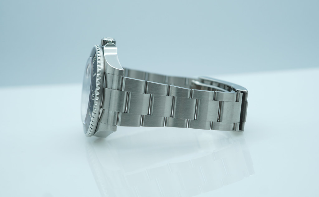 Rolex 126600 SEA-DWELLER 43 CYCLOPS RED TEXT 2023 WARRANTY FULL