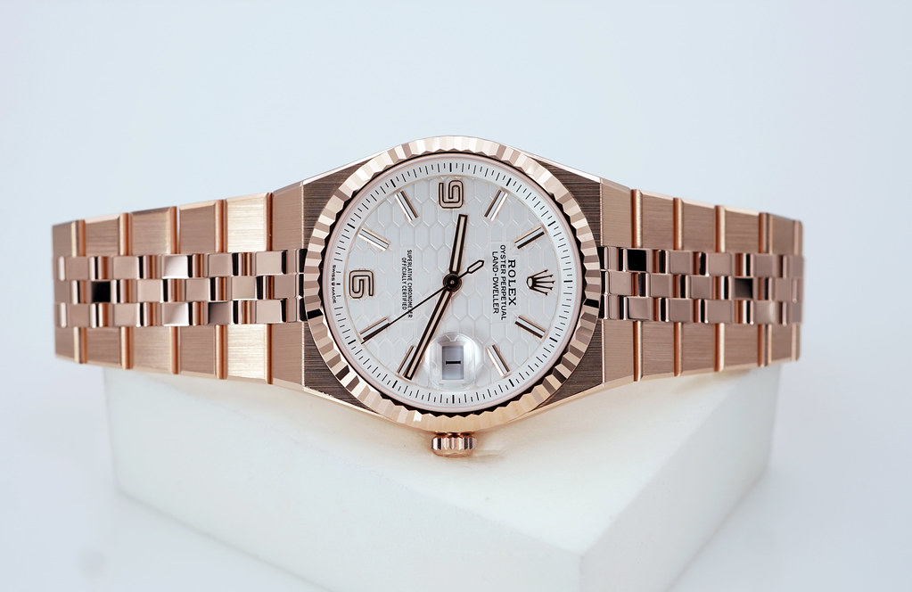 Rolex 127335 LAND-DWELLER 40 18K ROSE GOLD WHITE DIAL NEW MODEL