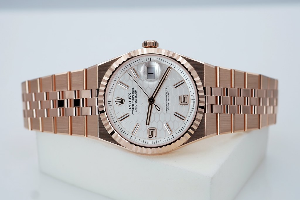 Rolex 127335 LAND-DWELLER 40 18K ROSE GOLD WHITE DIAL NEW MODEL