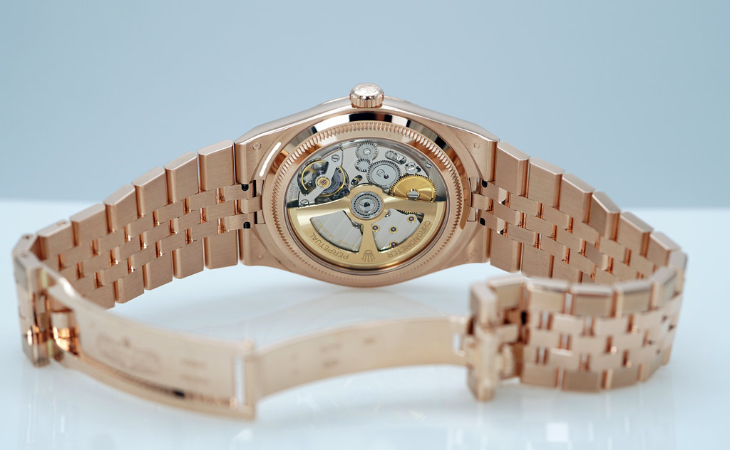 Rolex 127335 LAND-DWELLER 40 18K ROSE GOLD WHITE DIAL NEW MODEL