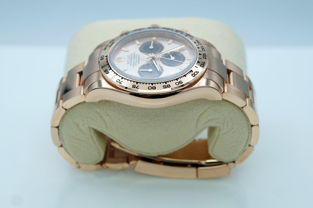手甲　日FOIL Rolex 116505 DAYTONA 18K ROSE GOLD NEWER CHOCOLATE DIAL 2022