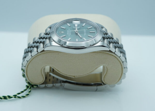 BRAND NEW Rolex 126300 DATEJUST 41 MINT GREEN DIAL JUBILEE BAND