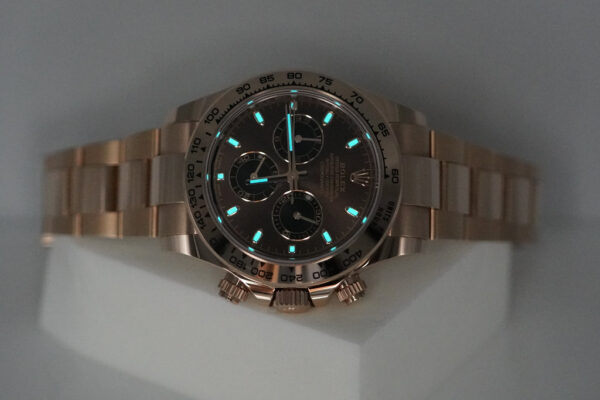 手甲　日FOIL Rolex 116505 DAYTONA 18K ROSE GOLD NEWER CHOCOLATE DIAL 2022