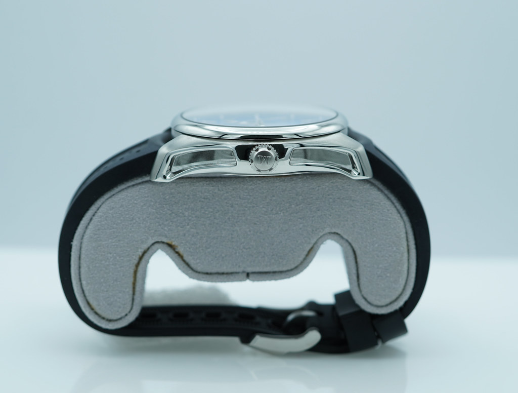 H. Moser & Cie PIONEER CENTRE SECONDS ARTIC BLUE FUME DIAL 40MM