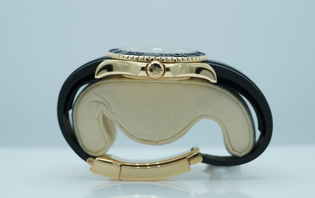 Rolex 226658 YACHTMASTER 42 18K YELLOW GOLD OYSTERFLEX 2023
