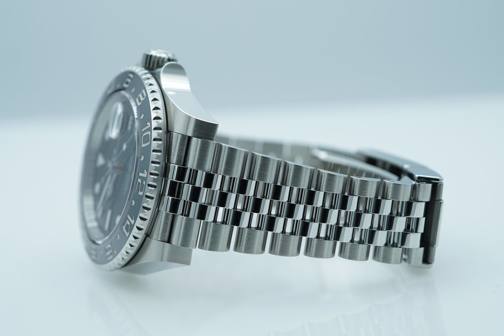 まる吉 Rolex 126710GRNR GMT MASTER II BLACK GREY BEZEL JUBILEE BAND 2025