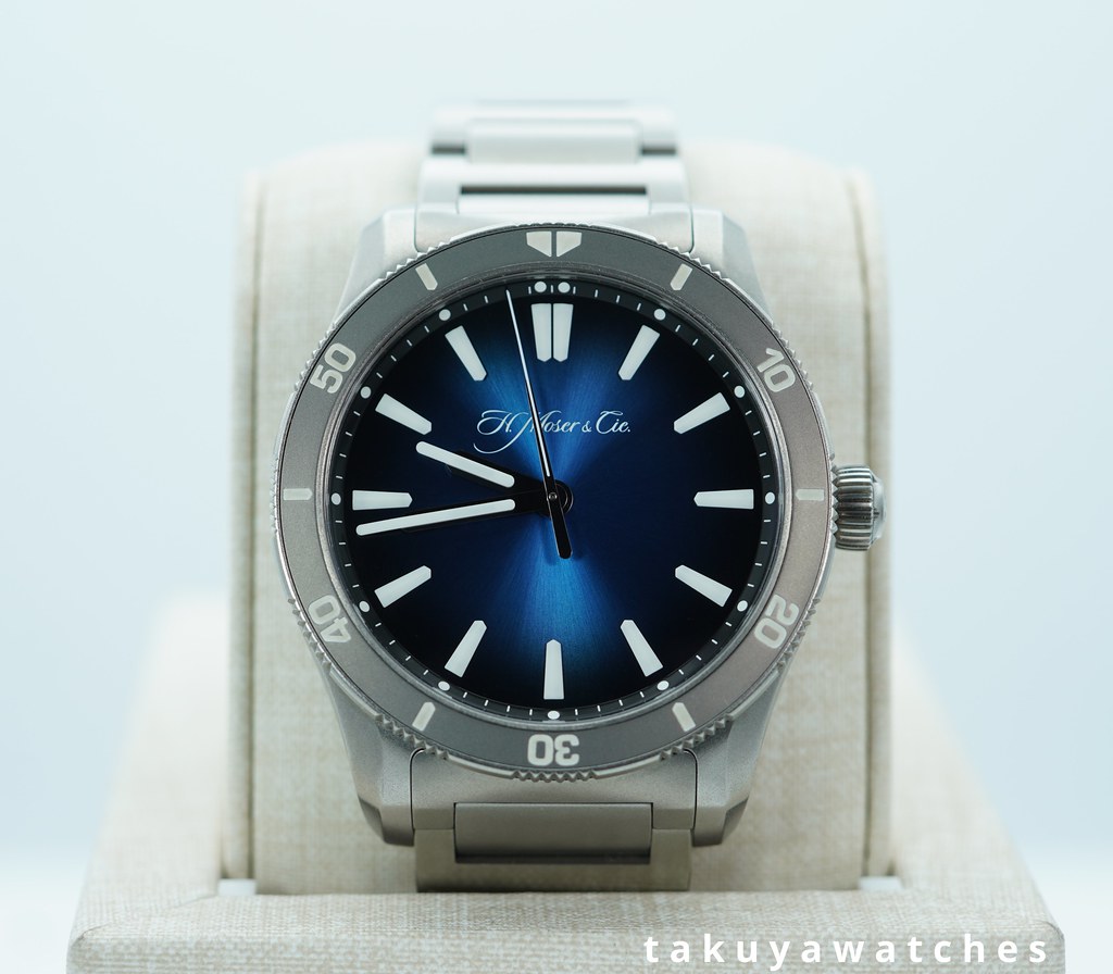 H. Moser & Cie PIONEER CENTRE SECONDS FUNKY BLUE LIMITED EDITION