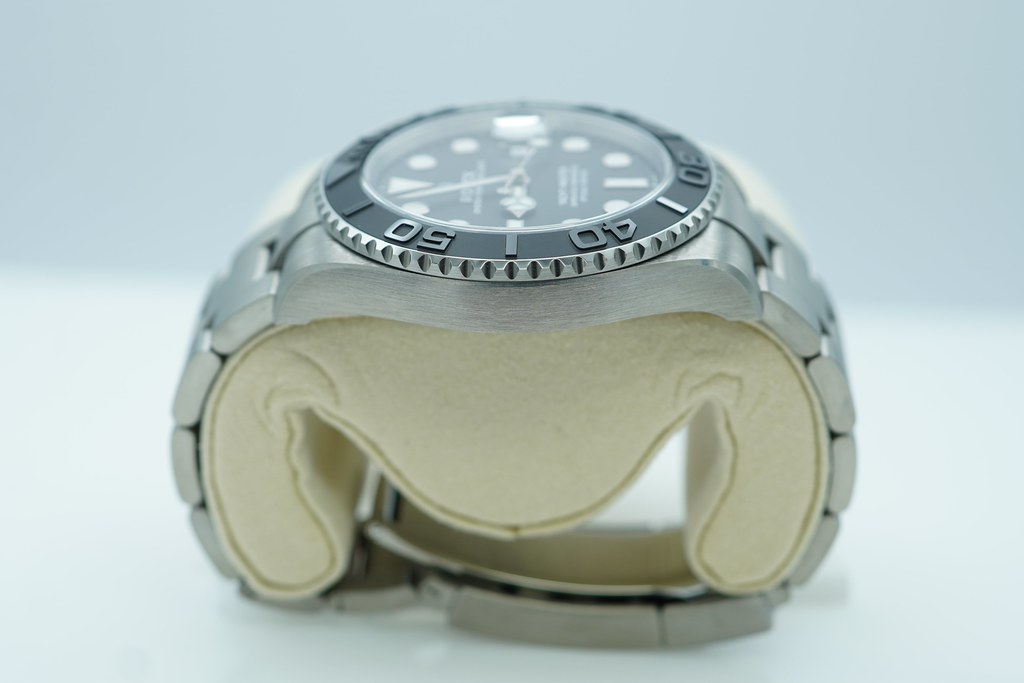 Rolex 226627 YACHTMASTER 42 RLX TITANIUM CERAMIC BEZEL 2026