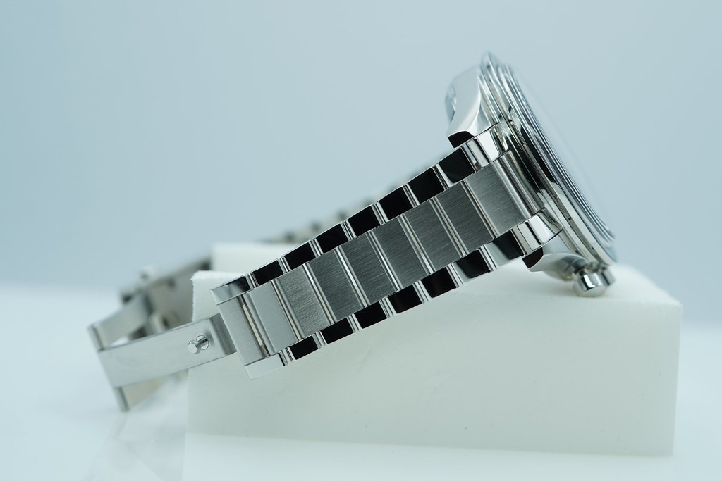Omega SPEEDMASTER CALIBRE 321 ED WHITE MOONWATCH 2023 WARRANTY