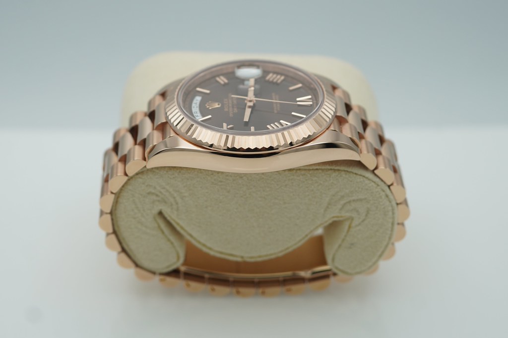 Rolex 228235 DAY DATE 40 ROSE GOLD CHOCOLATE ROMAN DIAL 2021