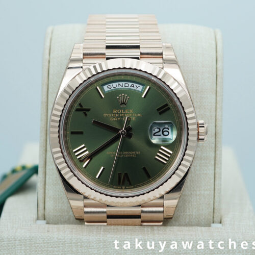 BRAND NEW Rolex 228235 DAY DATE 40 ROSE GOLD OLIVE GREEN ROMAN DIAL 2026 STICKERS FULL SET