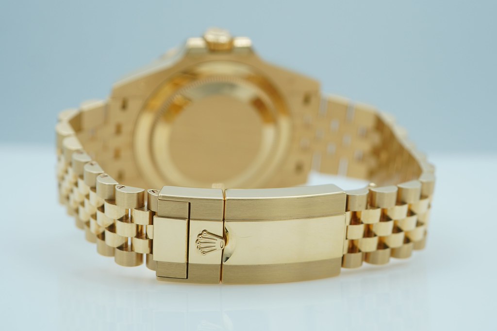 Rolex 126718GRNR GMT MASTER 2 YELLOW GOLD GREY BLACK BEZEL JUBILEE